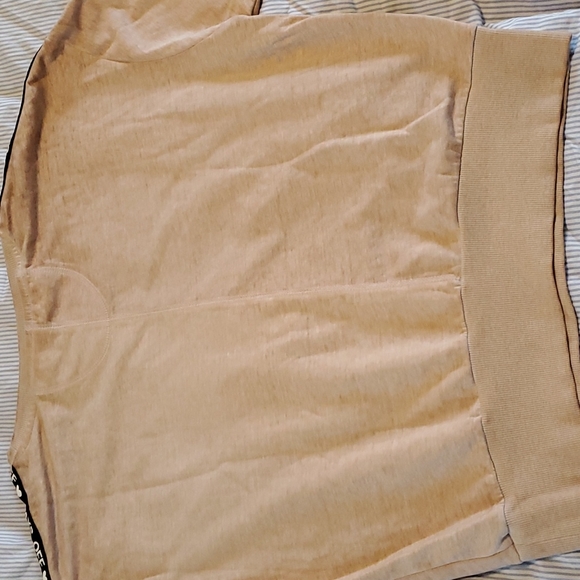 🔥$5 SALE! Xhilaration sweatshirt. Sz M camel colour "❤️ days off" - Picture 9 of 9